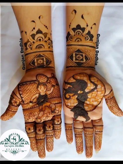 Mehendi for a sports-loving couple. This engagement design features a boy playing badminton and a girl dancing, capturing their individual passions.