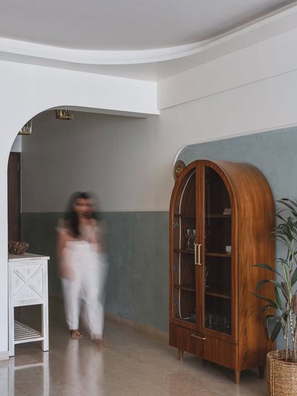 A Home rooted in tradition and timeless elegance. In a concrete jungle that never sleeps, our clients wanted a home that exudes tranquility and tradition. We thus created a space that has traditional details woven in seamlessly with modern features that blend comfort and tranquillity,’ rooted in tradition and timeless elegance. Our emphasis on the connection to nature and traditional elements shone a spotlight on using natural materials like wood, veneers, cementous textures to bring the earthy feel. Since these materials can bring so much warmth and cosiness to the space, they allow the home to become a peaceful sanctuary for the residents. Swipe for before ➡️