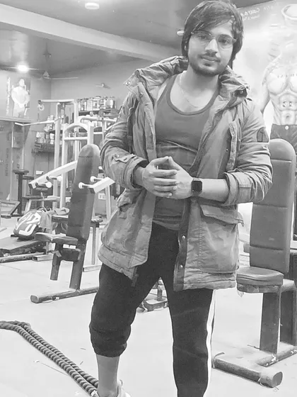 A candid shot from the gym. Every day is a new opportunity to get stronger.