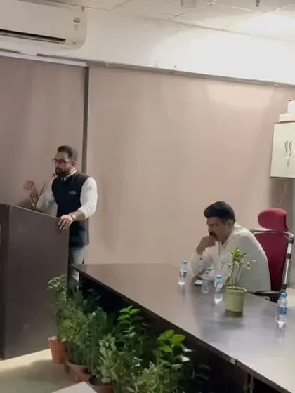 Presenting the features of our mobile app to the audience. This tool is designed to help lawyers, judicial officers, and even court staff in their day to day work.