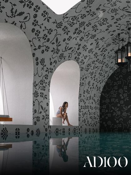 In the Spotlight: Awards & Features photo 13