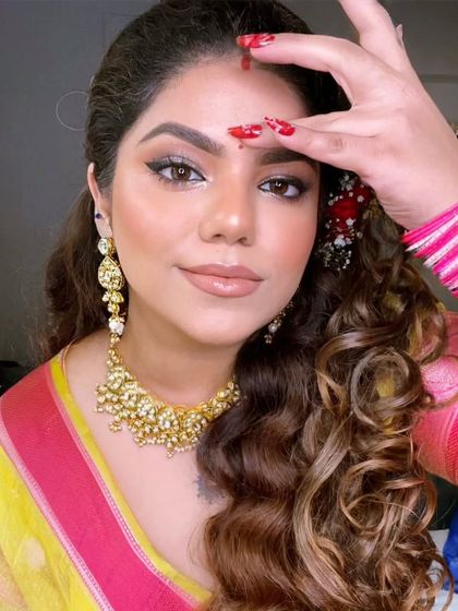 A close-up of my Diwali look. A red bindi and traditional jewelry complete the festive vibe.