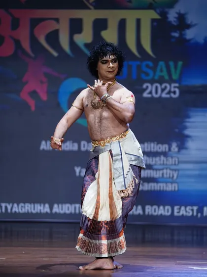 The dynamic duo, our guru Dr. Ratheesh Babu and Bijula Balakrishnan, performing a powerful Kuchipudi recital at our Antaranga festival.