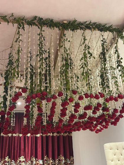 The Trendy Party - Romantic Occasion Decoration Welcome Bride: Ceiling & Floral Installations photo 5