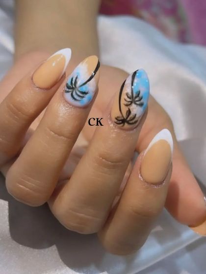 A close-up of the detailed palm tree art.