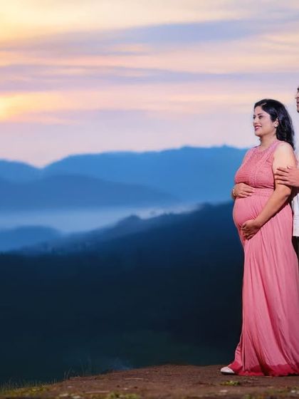 Outdoor & Sunset Maternity photo 3