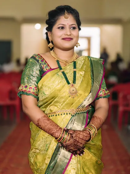 For this bride's engagement, we created a look with a natural, dewy base and bright, defined eyes. My goal is always to enhance your features so you feel like the most beautiful version of yourself, especially for daytime events and photos.