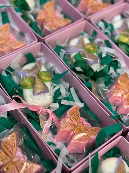 Mermaids and butterflies are a perfect match! These gift boxes pair our popular Mermaid Popsicle Soap with a beautiful Butterfly Soap, both handcrafted from gentle shea butter and hand-painted with gold details.