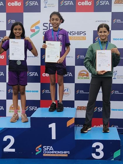 Linn Riaz Nikorawala on the podium after claiming the bronze medal in the 300m event at the SFA Championship.