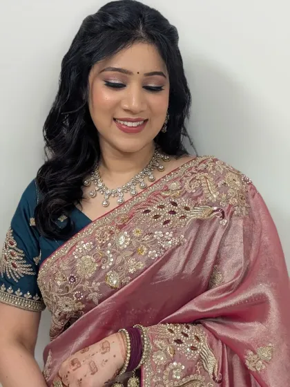 A closer look at this soft glam makeup for the bridal party. The shimmery eyeshadow and flawless base create a polished and sophisticated look.