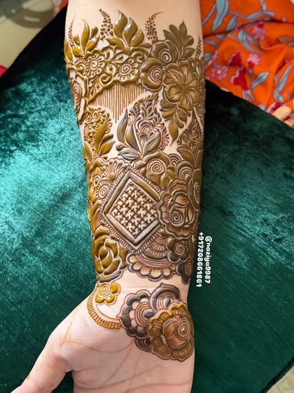 The full arm view of the mixed Gulf and geometric design. It's a statement piece that is both bold and intricate.