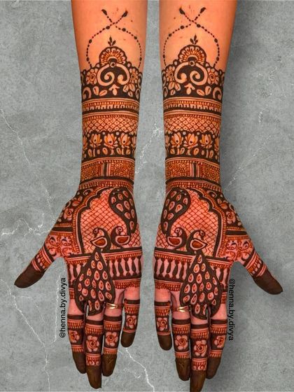 Intricate Bridal Mehendi photo 15