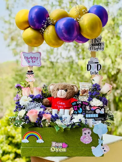 I love creating gifts for new parents, and this "Dad to be" hamper is a special one. It’s packed with goodies and thoughtful items to celebrate his journey into fatherhood, making him feel just as pampered as the mom-to-be.