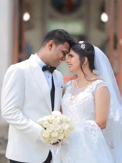 A classic and joyful portrait from a Christian wedding, capturing the couple's happiness just after their ceremony. I adapt my style to fit every kind of celebration, from church vows to outdoor festivities.