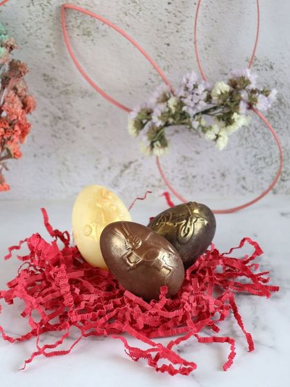 Our premium chocolate Easter eggs, made with the finest ingredients, come in both milk and dark chocolate.