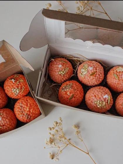 Our ladoo candles are a fun and unique take on festive gifting. Shaped like the traditional Indian sweet, these candles are perfect for Diwali hampers or as quirky return favors.