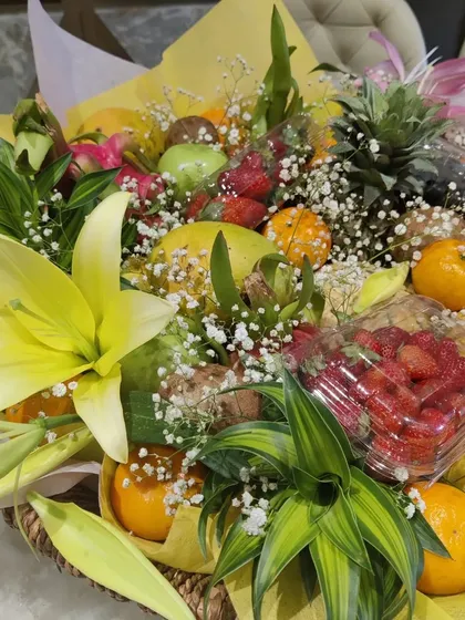 Gifting can be both beautiful and healthy. Our fresh fruit hampers are artfully arranged with a selection of seasonal fruits and flowers, creating a vibrant and thoughtful present for any occasion.