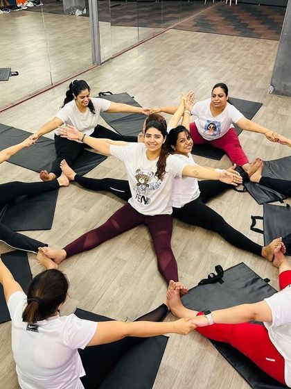 Partner & Group Yoga: Connect & Grow photo 6