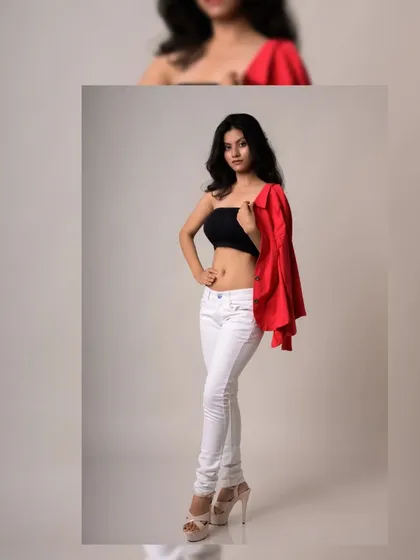 A slightly different composition of the same look, perfect for creating a varied and interesting lookbook.