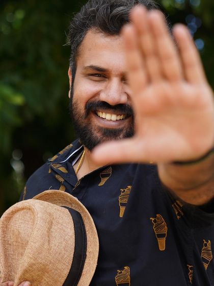 DJ Sharath - Club & Festival DJ Behind the Decks photo 4