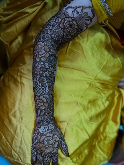 Z4 Studios - Bridal & Wedding Henna Signature Floral Bridal Henna photo 47