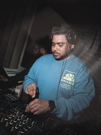 Behind the Decks: The Art of the Mix photo 22