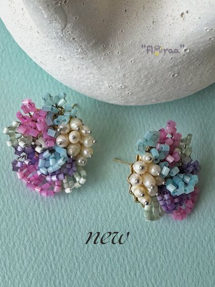 I designed these colourful studs to celebrate the vibrant, fierce woman in you. A new piece from my "FLORAA" collection.