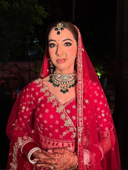 A full portrait of bride Kritika. Her look was created using airbrush makeup, which is my go-to technique for clients with textured skin.