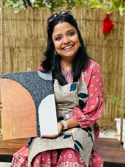 Look at that smile! This is the result of our Texture Art workshop. She created a beautiful, modern abstract piece to take home, and more importantly, she discovered a new way to express herself. I love seeing the pride and joy on everyone's faces.