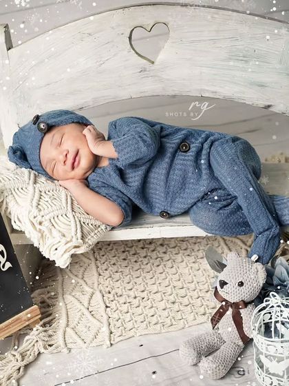 Newborn Art: Simply Pure & Posed photo 30