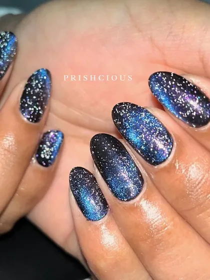 Obsessed with the galaxy nail trend? I'll teach you my step-by-step method to create this deep, multi-dimensional 9D cat eye effect. You will learn how to manipulate the magnetic polish and glitter to get that perfect starry night look.