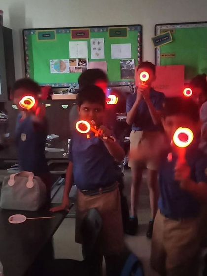 The Whiz Lab - In-School STEM Programs Hands-On Science Experiments photo 12