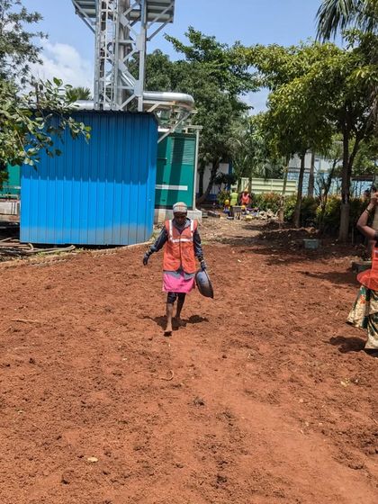 Large-Scale Lawn Installation photo 29