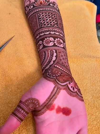 Vijay Singh - Special Occasion Mehandi The Art in Progress: Behind the Cone photo 5