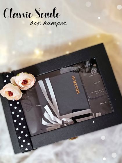 This is my Classic Suede box hamper, a popular choice for him. The window gives a sneak peek of the goodies inside, making the unboxing even more exciting.