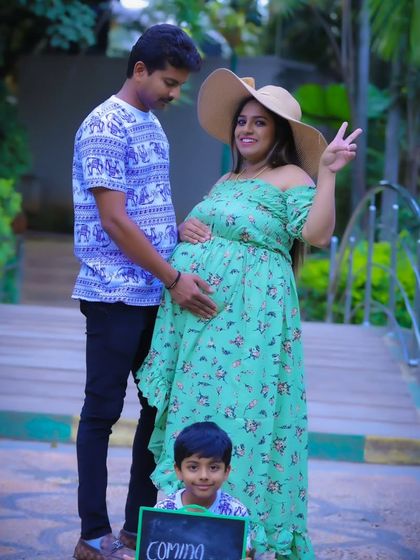 Costume Bank - Photoshoot & Videography Packages Maternity & Family Portraits photo 77