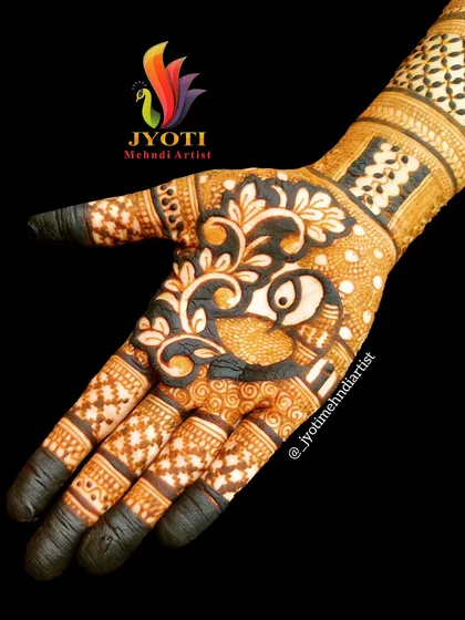 I love incorporating creative figures like this bold peacock into my work. This design combines the classic peacock motif with intricate patterns, creating a stunning look for any celebration.