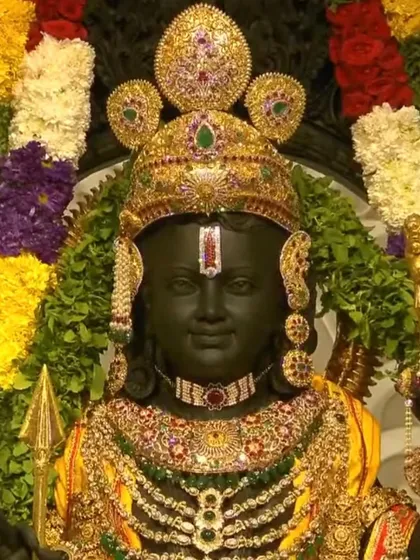 A close-up of the beautiful murti of Ram Lalla. I have no words to express the feeling. I must visit Ayodhya soon to have his darshan.