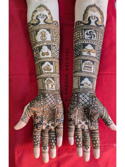 Intricate Bridal Mehendi photo 5