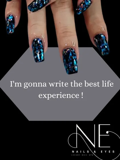 "I'm gonna write the best life experience!" This dark, sparkling glitter set is for those who live life to the fullest.
