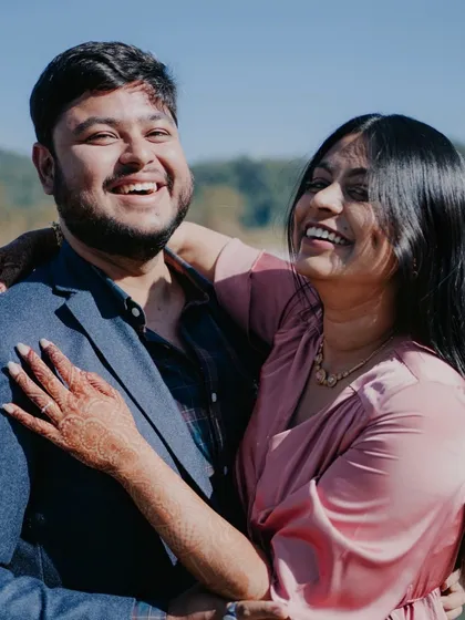 A pre-nuptial shoot is a perfect occasion to style a look that is both romantic and personal. Here, our bride Tanya shines in a curated set from the Azra collection by JJ Valaya.