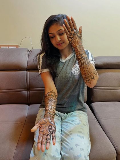 Engagement & Siders Mehendi photo 28