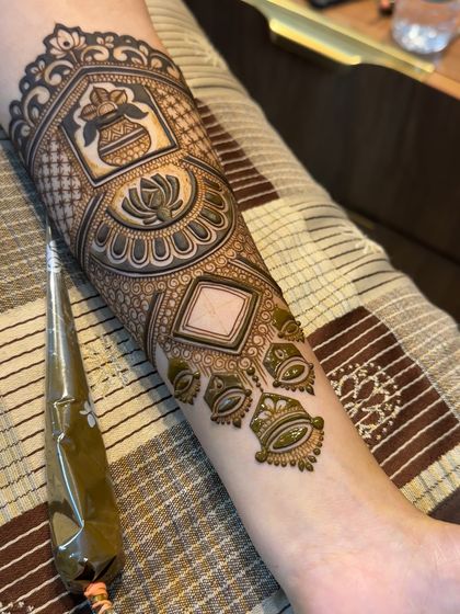 3D Henna Touch - Online Mehndi Classes Intricate Arm Bands & Cuffs photo 3