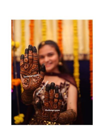 Intricate Bridal Hand Designs photo 28