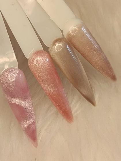 A collection of my pink and nude cat eye polish swatches.