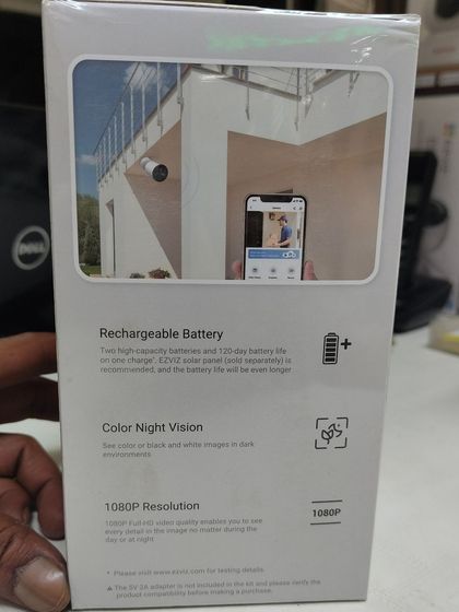 The back of the EZVIZ CB3 box, showing its key features like the rechargeable battery, color night vision, and 1080p resolution.