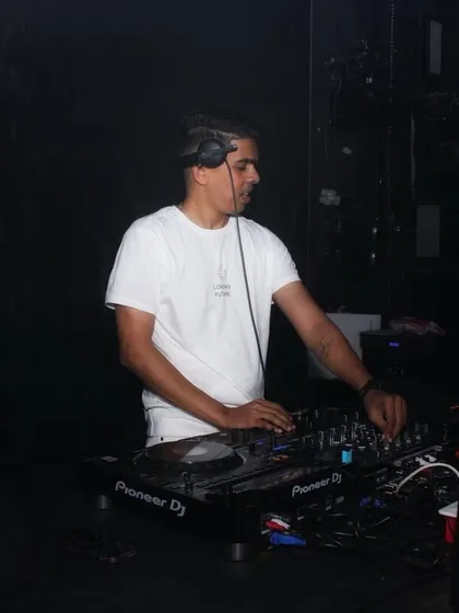 In the zone, focused on the mix in a darker, more intimate setting.