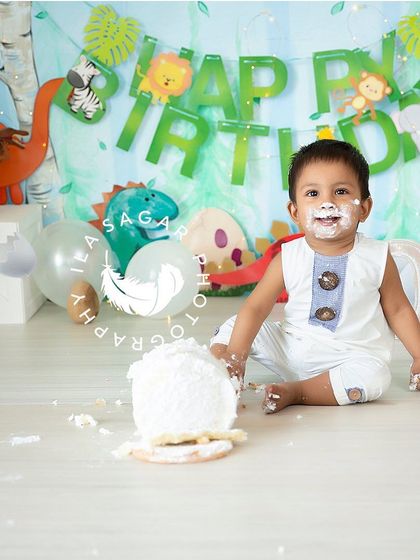 First Birthday & Cake Smash photo 8