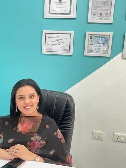 Welcome to OsteoGood. I am Dr. Sonakshi Khanna, and I believe that old age should not be a life sentence of pain. My goal is to be your partner in health, guiding you toward a more active and pain-free life.