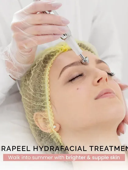 A client undergoing the MiraPeel Hydrafacial treatment. This procedure is perfect for achieving brighter and more supple skin, especially as a preparatory step for a new season or a special event.
